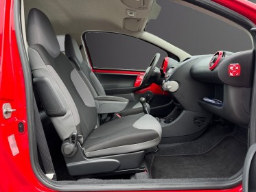 Peugeot 107 1.0 68ch série 64 - moteur à chaine toyota - clim occasion simplicicar rennes simplicicar simplicibike france