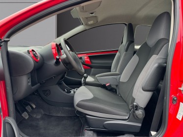 Peugeot 107 1.0 68ch série 64 - moteur à chaine toyota - clim occasion simplicicar rennes simplicicar simplicibike france