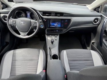 Toyota auris business hybride 136h design business occasion simplicicar coeur d'yvelines - auto expo 78 simplicicar...