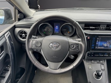 Toyota auris business hybride 136h design business occasion simplicicar coeur d'yvelines - auto expo 78 simplicicar...