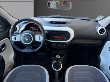Renault twingo iii 1.0 sce 75cv zen bluetooth/regulateur/mot. a chaine - garantie 12 mois - occasion simplicicar marignane ...