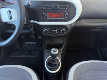Renault twingo iii 1.0 sce 75cv zen bluetooth/regulateur/mot. a chaine - garantie 12 mois - occasion simplicicar marignane ...
