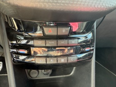 Peugeot 208 bluehdi 100ch bvm6 gt line / carnet entretien complet / apple carplay occasion simplicicar dunkerque simplicicar...