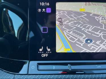 Volkswagen golf viii r-line-camera de recul-volant chauffant-siege chauffant-carplay-garantie 12 mois occasion simplicicar...