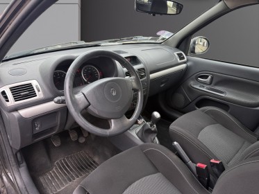 Renault clio campus 1.2 16v 75 ch / campus com / 1 ere main occasion champigny-sur-marne (94) simplicicar simplicibike france