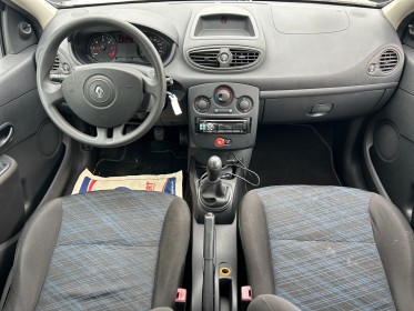 Renault clio iii 1.5 dci 70 eco2 authentique occasion simplicicar lagny  simplicicar simplicibike france
