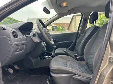 Renault clio iii 1.5 dci 70 eco2 authentique occasion simplicicar lagny  simplicicar simplicibike france