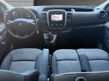 Renault trafic 2.0l finition zen 145 ch // radar de recul / gps / clim /garantie 12 mois occasion simplicicar pertuis ...