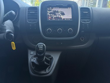 Renault trafic 2.0l finition zen 145 ch // radar de recul / gps / clim /garantie 12 mois occasion simplicicar pertuis ...