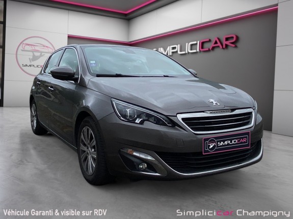 Peugeot 308 1.2  110ch ss bvm5 allure disitribution neuve/gps/camera de recul /limitateur de vitesse /ideal jeune permis...
