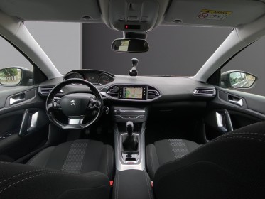 Peugeot 308 1.2  110ch ss bvm5 allure disitribution neuve/gps/camera de recul /limitateur de vitesse /ideal jeune permis...