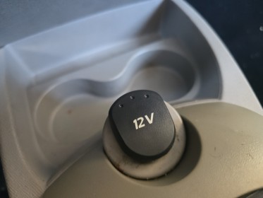 Renault twingo ii 1.2 75ch idÉal jeune permis vendu avec gros entretien distribution, vidange, bougies, embrayage occasion...