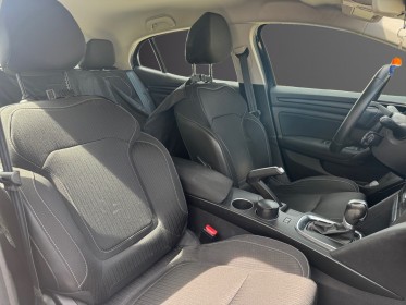Renault megane iv berline 115 edc business entretien renault garantie 12mois occasion simplicicar valence - ksv  simplicicar...