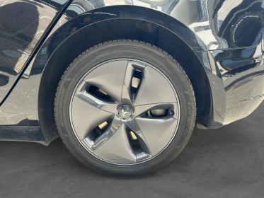 Tesla model 3 autonomie standard plus rwd garantie constructeur toit panoramique sièges Électriques/chauffants caméra...