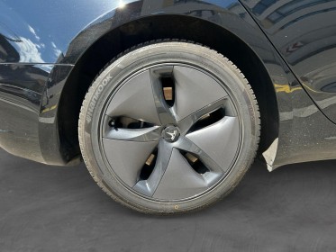 Tesla model 3 autonomie standard plus rwd garantie constructeur toit panoramique sièges Électriques/chauffants caméra...
