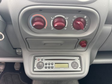 Renault twingo 1.2i authentique occasion simplicicar lille  simplicicar simplicibike france