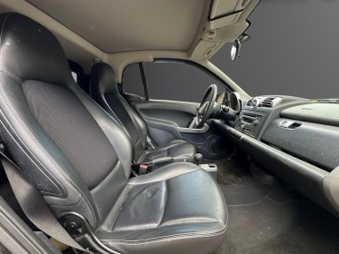 Smart fortwo 1.0 mhd 71 cv pure - sièges brabus - jantes brabus - climatisation - garantie 12 mois occasion...