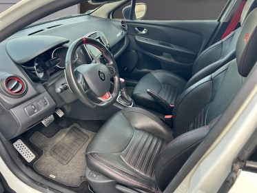 Renault clio iv 1.6 turbo 220 edc rs trophy / cuir chauffant / radar / bose occasion simplicicar veauche simplicicar...