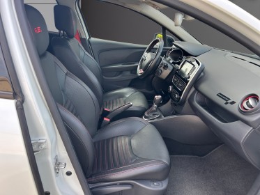 Renault clio iv 1.6 turbo 220 edc rs trophy / cuir chauffant / radar / bose occasion simplicicar veauche simplicicar...