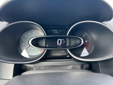 Renault clio iv 1.6 turbo 220 edc rs trophy / cuir chauffant / radar / bose occasion simplicicar veauche simplicicar...