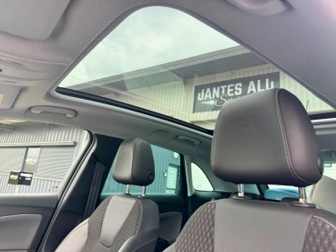 Opel crossland x 1.2 turbo 130 ch ultimate / attelage / toit pano / camera 360 occasion simplicicar besanÇon simplicicar...