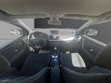 Renault megane iii berline 110cv fap eco2 dci bose euro 5 edc occasion avignon (84) simplicicar simplicibike france