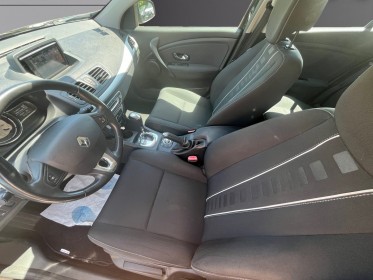 Renault megane iii berline 110cv fap eco2 dci bose euro 5 edc occasion avignon (84) simplicicar simplicibike france
