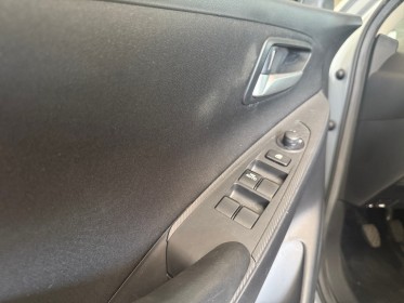 Mazda mazda2 1.5l skyactiv-g 90ch dynamique key less garantie 12 mois occasion simplicicar poitiers simplicicar simplicibike...