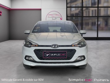 Hyundai i20 1.2 84 edition navi caméra de recul garantie 12 mois occasion simplicicar poitiers simplicicar simplicibike france