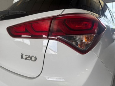 Hyundai i20 1.2 84 edition navi caméra de recul garantie 12 mois occasion simplicicar poitiers simplicicar simplicibike france