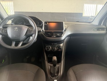 Peugeot 208 business luehdi 100ch ss bvm5 active business carplay garantie 12 mois occasion simplicicar poitiers simplicicar...