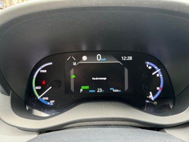 Toyota yaris cross hybride my22 116h 2wd trail garantie constructeur occasion paris 17ème (75)(porte maillot) simplicicar...
