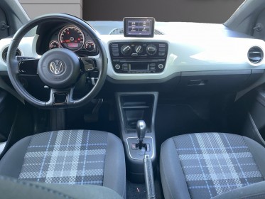 Volkswagen up up1.0 60 cv  club  boite auto-direction assistée- climatisation-radar de recul- occasion champigny-sur-marne...