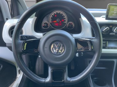 Volkswagen up up1.0 60 cv  club  boite auto-direction assistée- climatisation-radar de recul- occasion champigny-sur-marne...