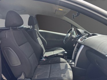 Peugeot 207 affaire 1.4 hdi 70 blue lion pack cd clim garantie 12 mois occasion montpellier (34) simplicicar simplicibike...