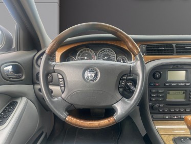 Jaguar s-type 3.0 v6 243 ch executive bva 6 rapports entretien à jour / garanti 12 mois occasion simplicicar royan...
