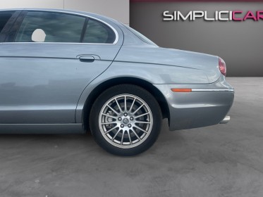 Jaguar s-type 3.0 v6 243 ch executive bva 6 rapports entretien à jour / garanti 12 mois occasion simplicicar royan...