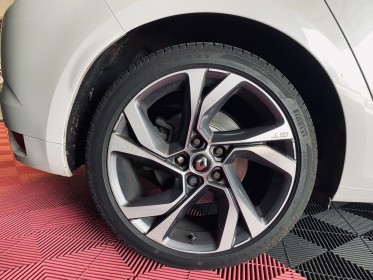 Renault megane iv berline tce 205 energy edc gt - garantie 12 mois - occasion  simplicicar aix les bains simplicicar...