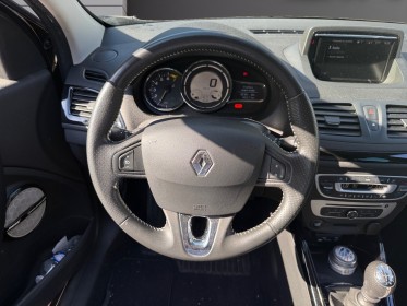 Renault megane iii berline tce 130 energy eco2 bose occasion montreuil (porte de vincennes)(75) simplicicar simplicibike france