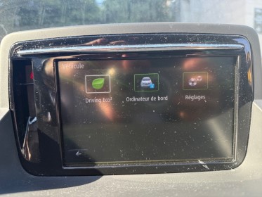 Renault megane iii berline tce 130 energy eco2 bose occasion montreuil (porte de vincennes)(75) simplicicar simplicibike france