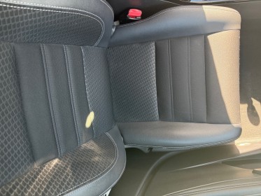 Renault megane iii berline tce 130 energy eco2 bose occasion montreuil (porte de vincennes)(75) simplicicar simplicibike france