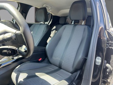 Peugeot 208 électrique 50 kwh 136ch allure pack caméra de recul 360° sièges chauffants suivi peugeot batterie garantie...