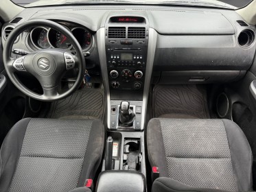 Suzuki grand vitara 1.9 ddis 130 ch 4wd luxe climatisation, sièges chauffants, garantie 12 mois occasion simplicicar...