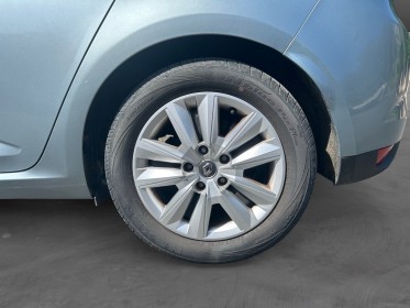 Renault megane iv berline blue dci 115 business occasion simplicicar brive la gaillarde  simplicicar simplicibike france