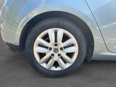 Renault megane iv berline blue dci 115 business occasion simplicicar brive la gaillarde  simplicicar simplicibike france