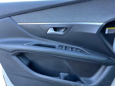 Peugeot 3008 bluehdi 130ch ss eat8 allure pack moteur 40 000 km remplacé par peugeot avec facture occasion simplicicar la...