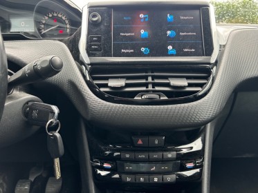 Peugeot 208 vti 82ch bvm5 tech edition caméra carplay occasion montpellier (34) simplicicar simplicibike france