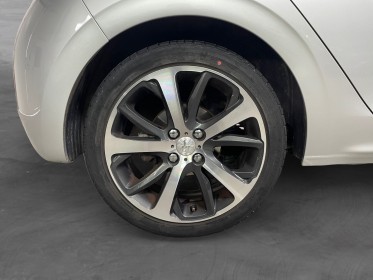 Peugeot 208 1.6 vti 120ch bvm5 feline // toit panoramique // gps // etat irreprochable // occasion simplicicar pertuis ...