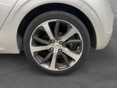 Peugeot 208 1.6 vti 120ch bvm5 feline // toit panoramique // gps // etat irreprochable // occasion simplicicar pertuis ...