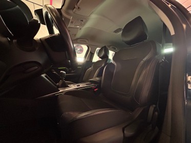 Renault megane iv berline blue dci 115 intens garantie 12 mois occasion  simplicicar aix les bains simplicicar simplicibike...